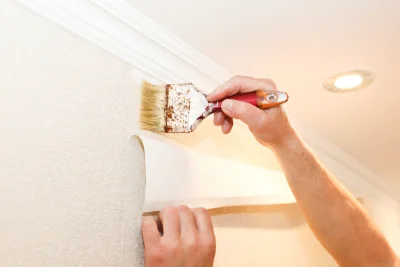 Pose de papier peint au Mesnil-Simon — revêtements muraux et toiles de verre